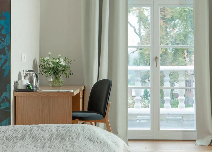 Leśny Dwór Ośrodek wypoczynkowy *